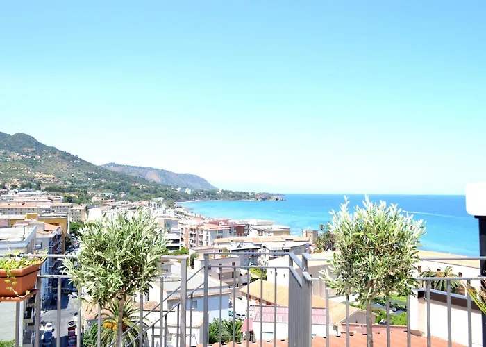 Bed and breakfast Scirocco 4*